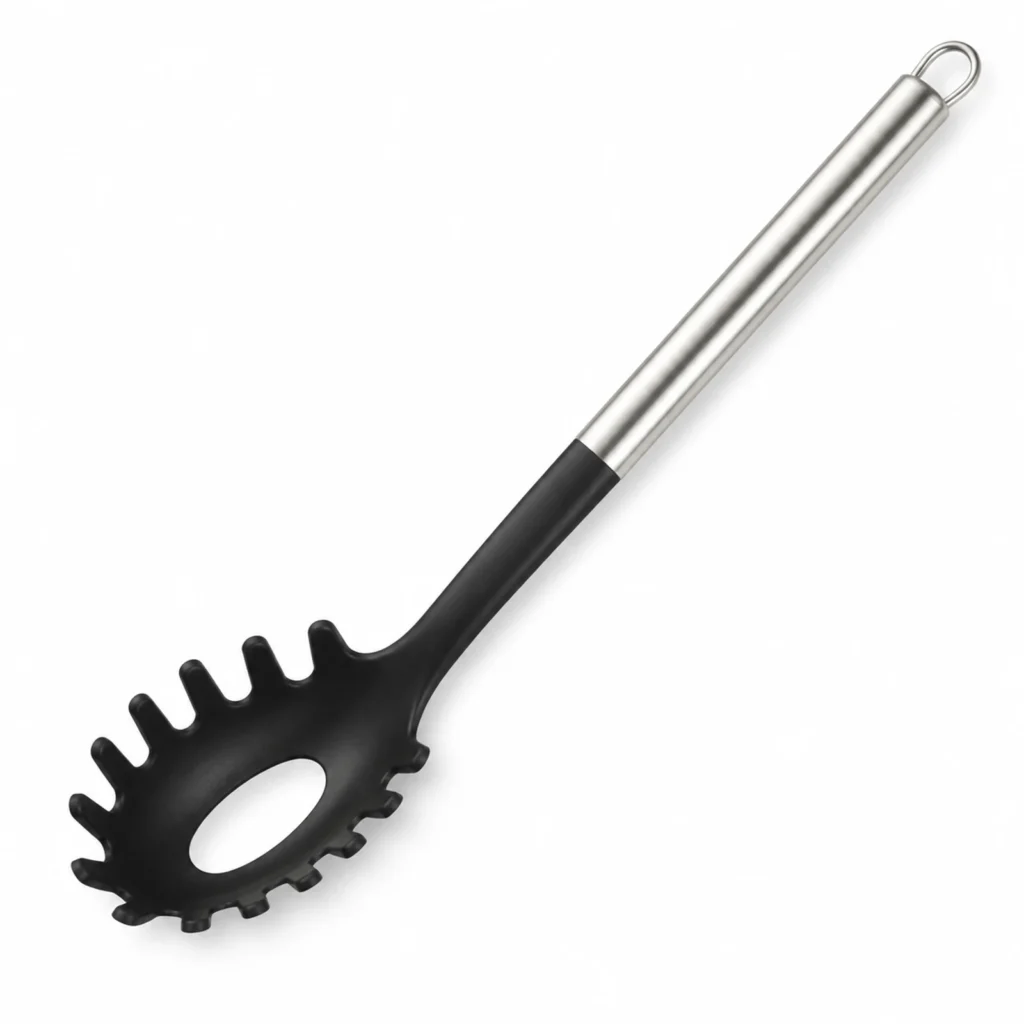 Cuchara para espaguetis de nylon de 33.5 cm con mango metalico SKU 60785
