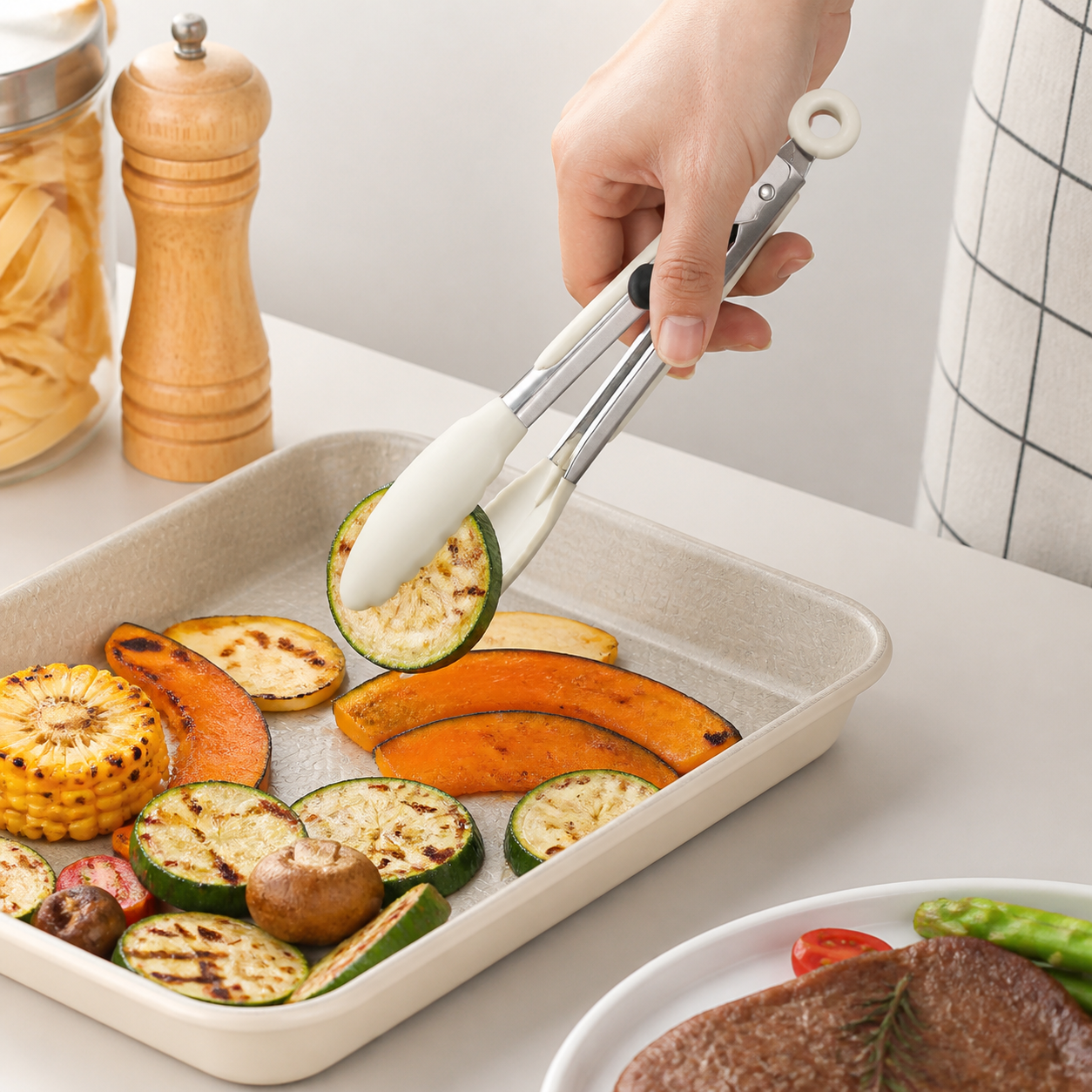 Pinzas de cocina metálicas con agarre marfil, 23,5 cm - Imagen 6