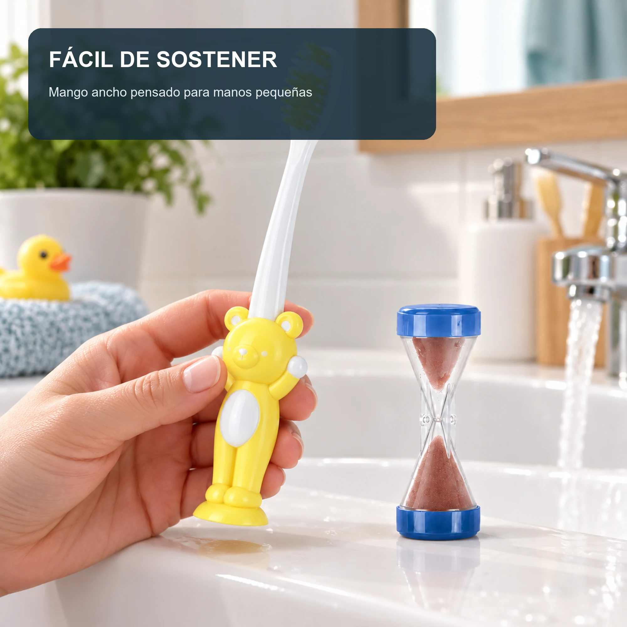 Mano sosteniendo cepillo infantil K505 SKU 19286