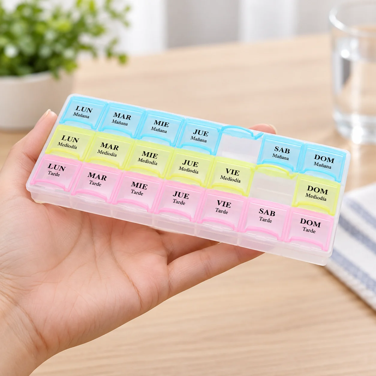 Pastillero modelo 5038 de 21 compartimentos colores surtidos, organizador de medicamentos, SKU 15859 - Imagen 7